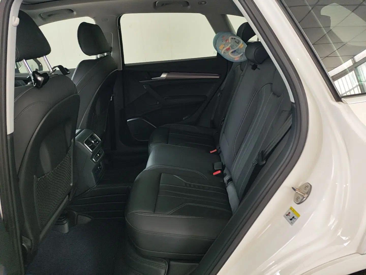 Audi Q5L 2022 40T Luxury Dynamic Model — миниатюра 20