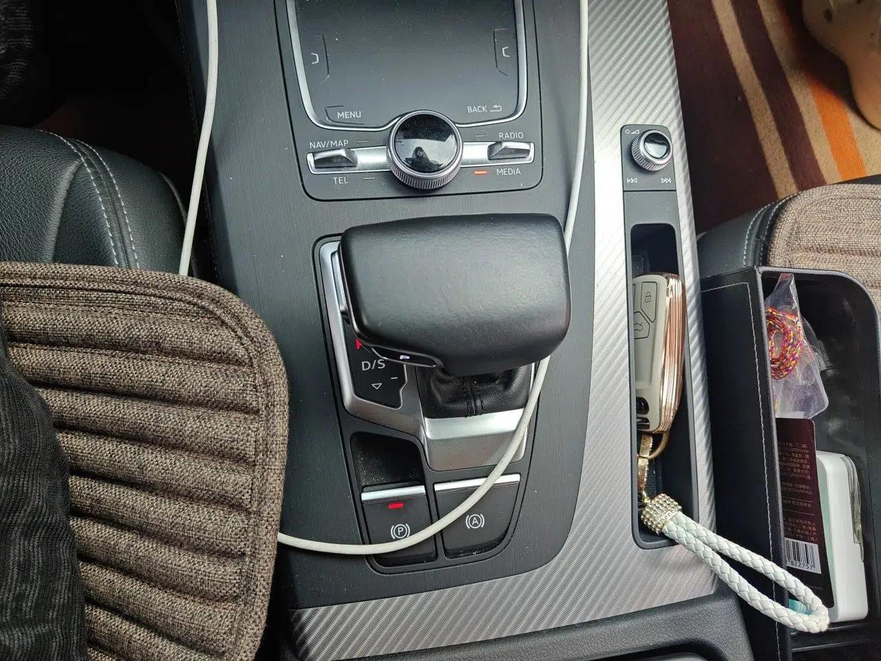 Audi Q5L 2020 Updated 40 TFSI Prestige Fashion Edition — миниатюра 14
