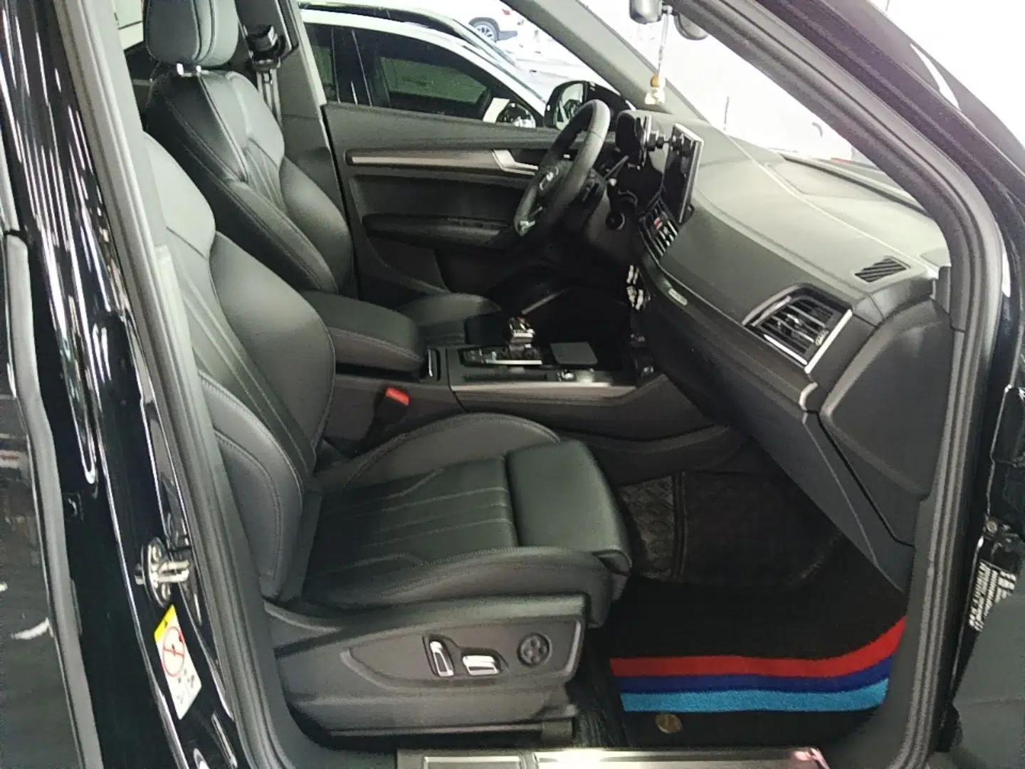 Audi Q5L 2025 40 TFSI Luxury Dynamic Edition — миниатюра 19