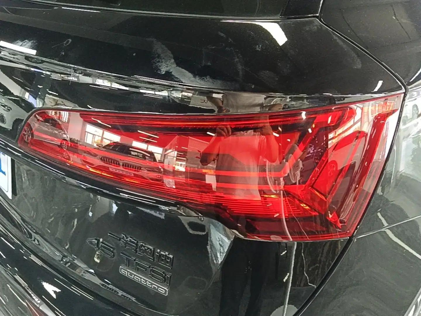 Audi Q5L 2025 40 TFSI Luxury Dynamic Edition — миниатюра 9