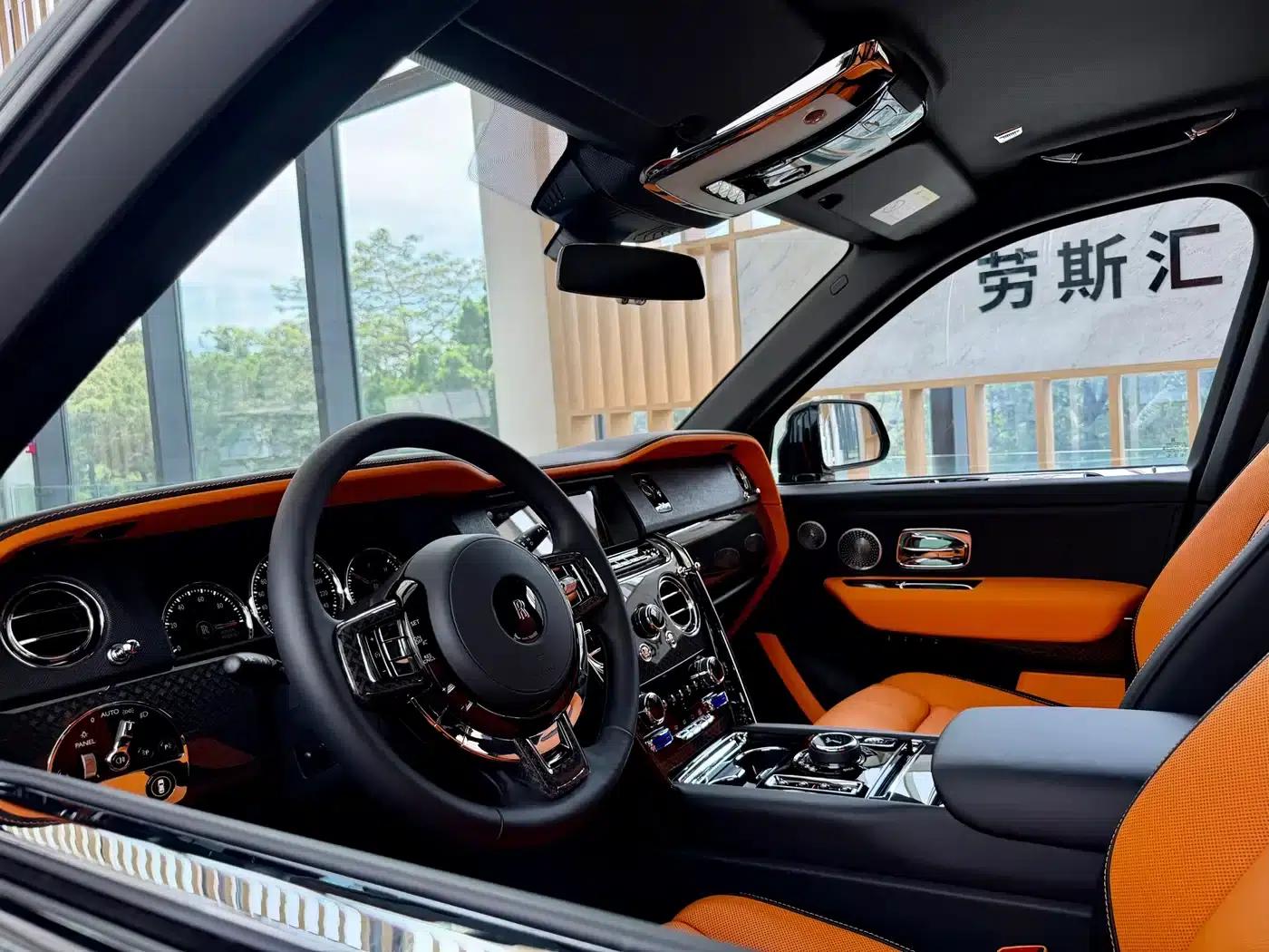2020 Cullinan Black Badge — миниатюра 6