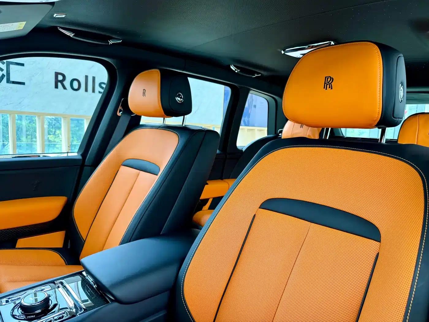 2020 Cullinan Black Badge — миниатюра 7
