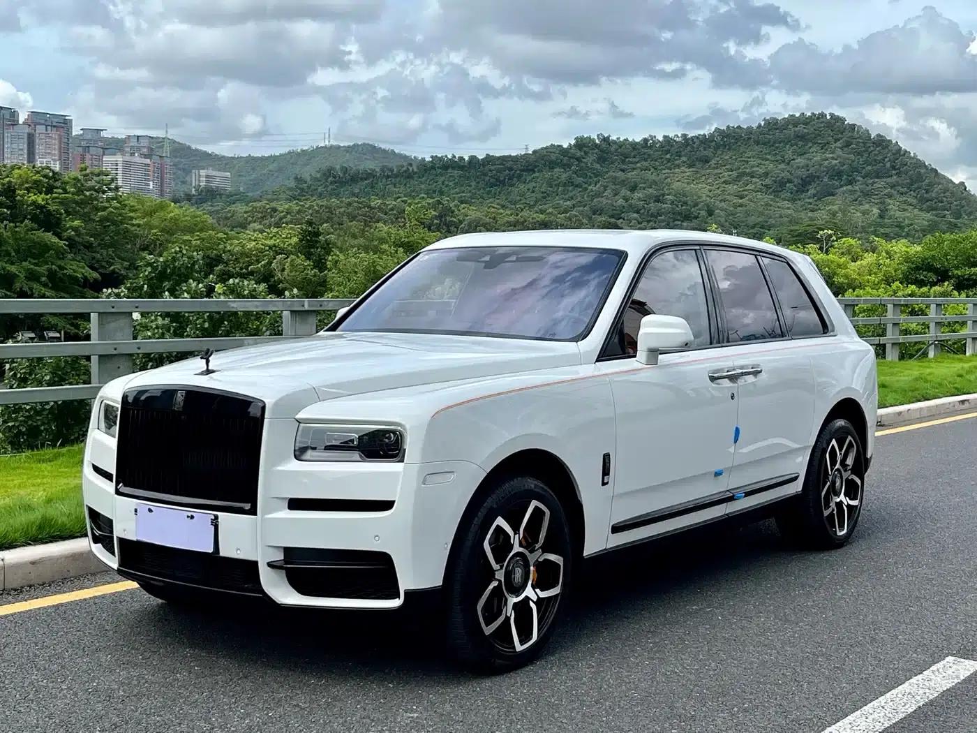 2018 Cullinan, four-seater version — миниатюра 1