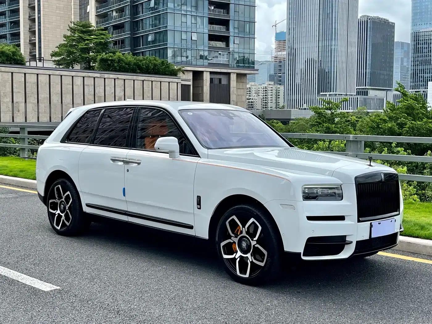 2018 Cullinan, four-seater version — миниатюра 3