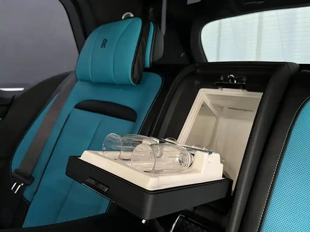 2024 Cullinan Black Badge — миниатюра 20