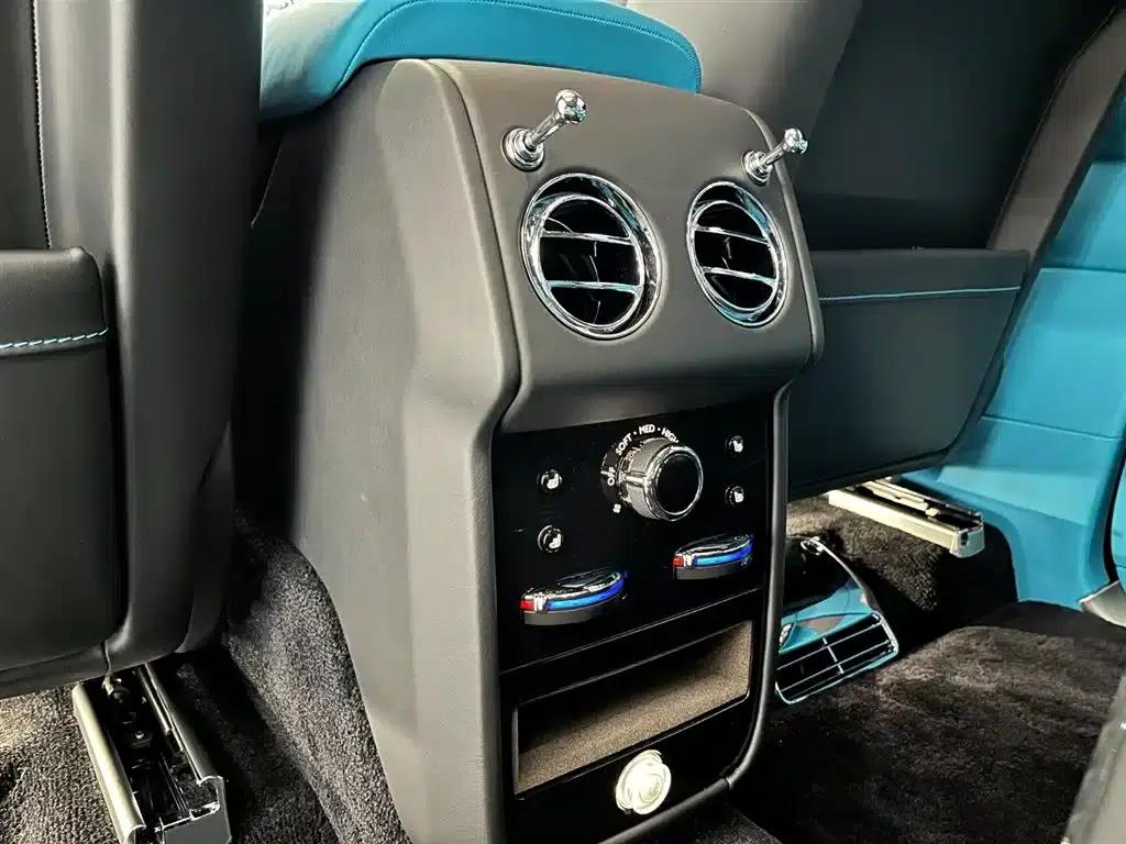 2024 Cullinan Black Badge — миниатюра 21