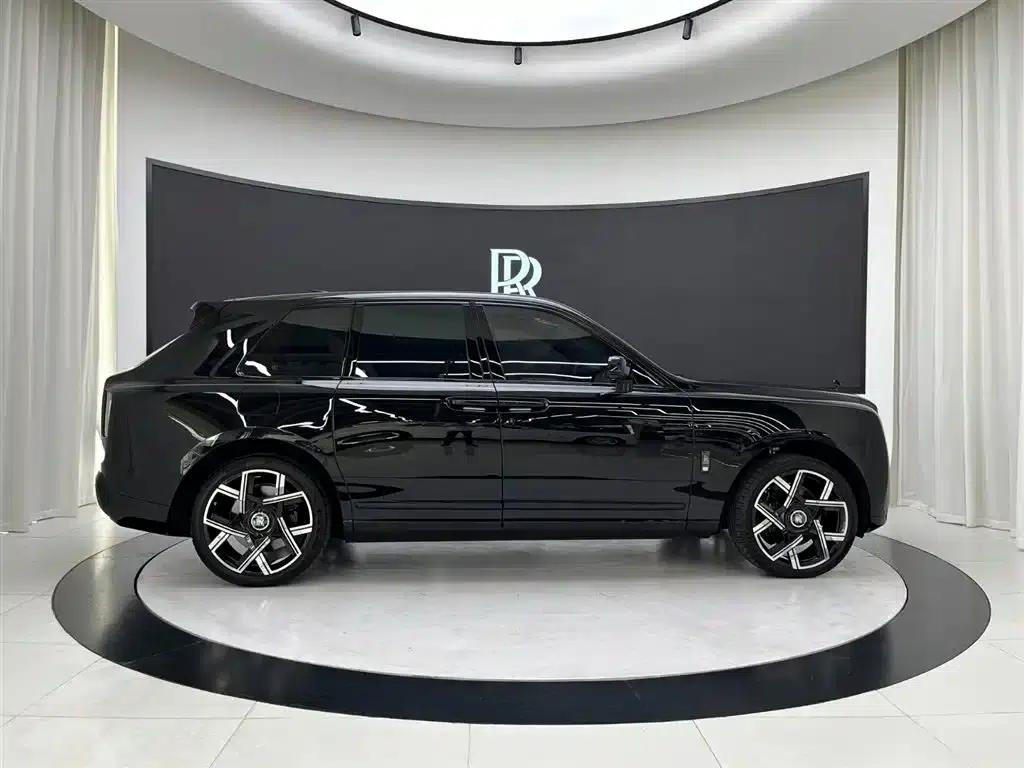 2024 Cullinan Black Badge — миниатюра 8