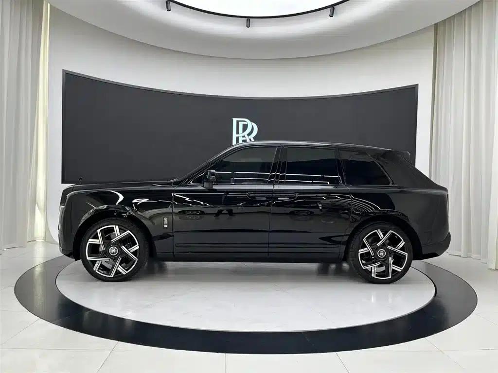 2024 Cullinan Black Badge — миниатюра 9