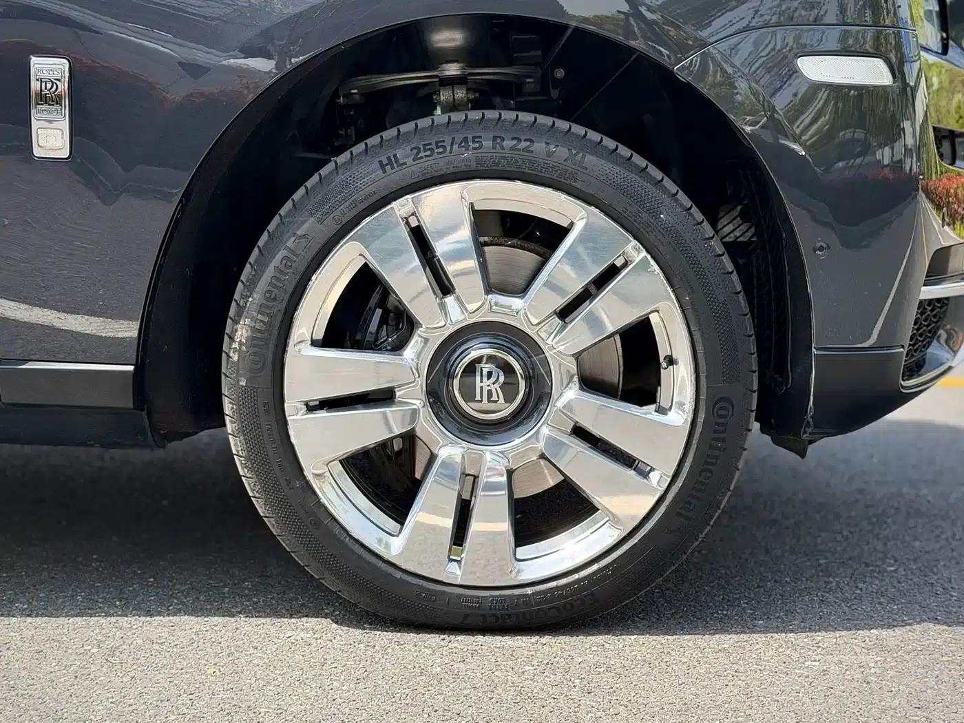 2018 Cullinan 5-seater — миниатюра 21