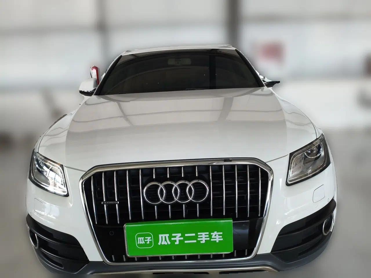 Audi Q5 2018 Collector's Edition 40 TFSI Technology Model — миниатюра 2