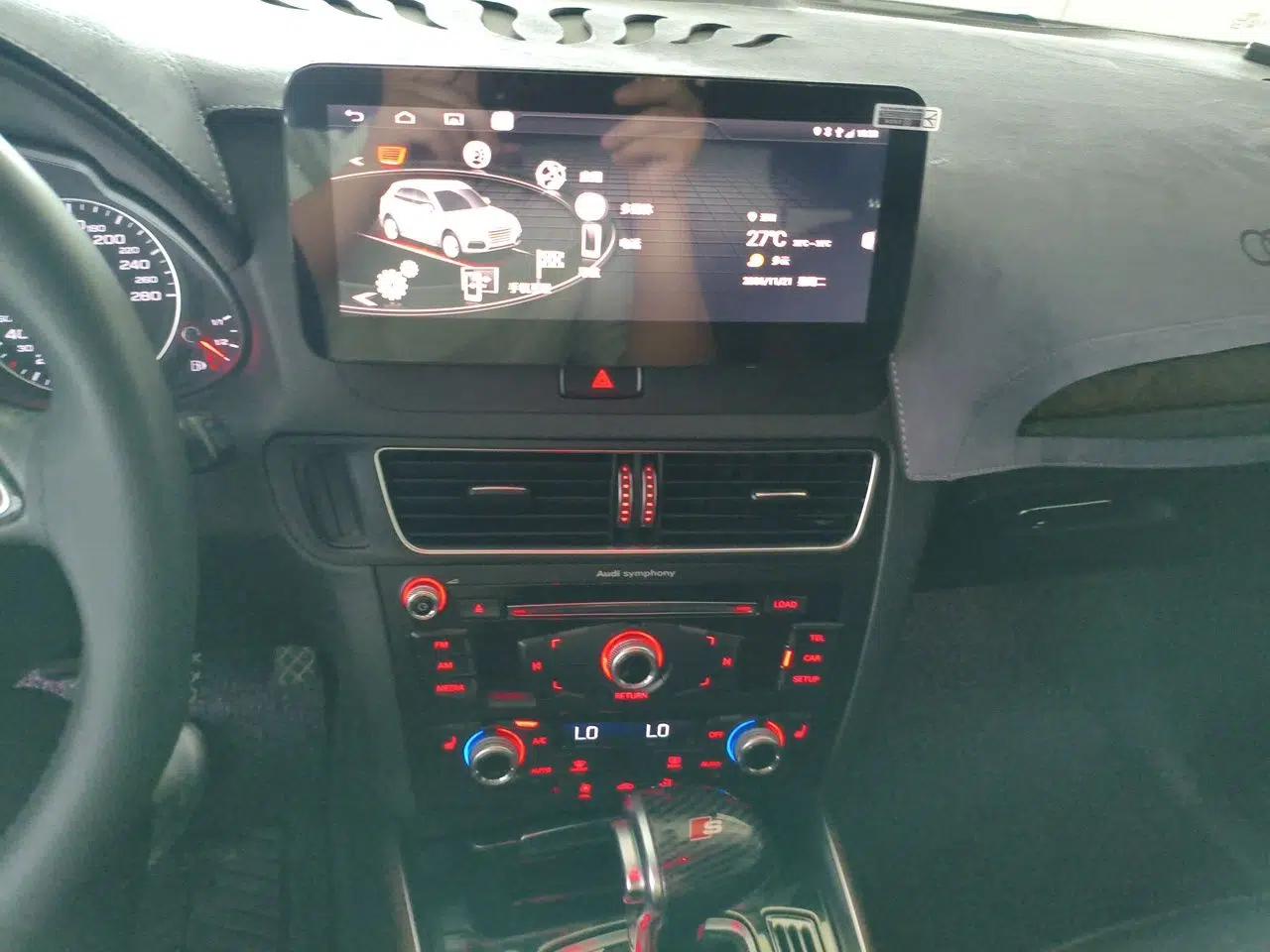 Audi Q5 2018 Collector's Edition 40 TFSI Technology Model — миниатюра 13