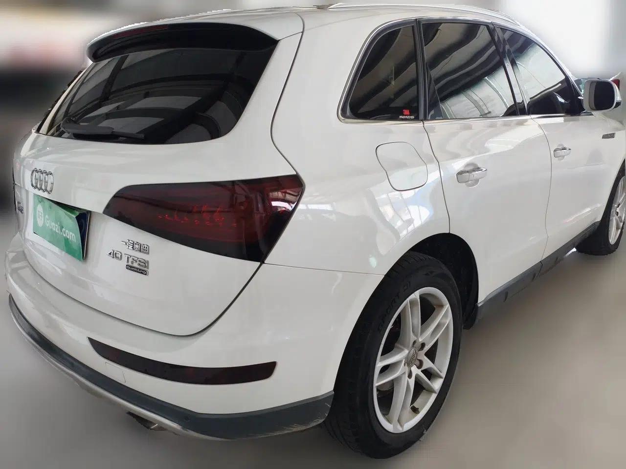 Audi Q5 2018 Collector's Edition 40 TFSI Technology Model — миниатюра 6