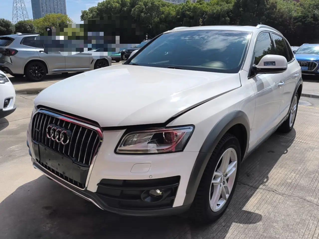 Audi Q5 2018 Collector's Edition 40 TFSI Technology Model — миниатюра 1