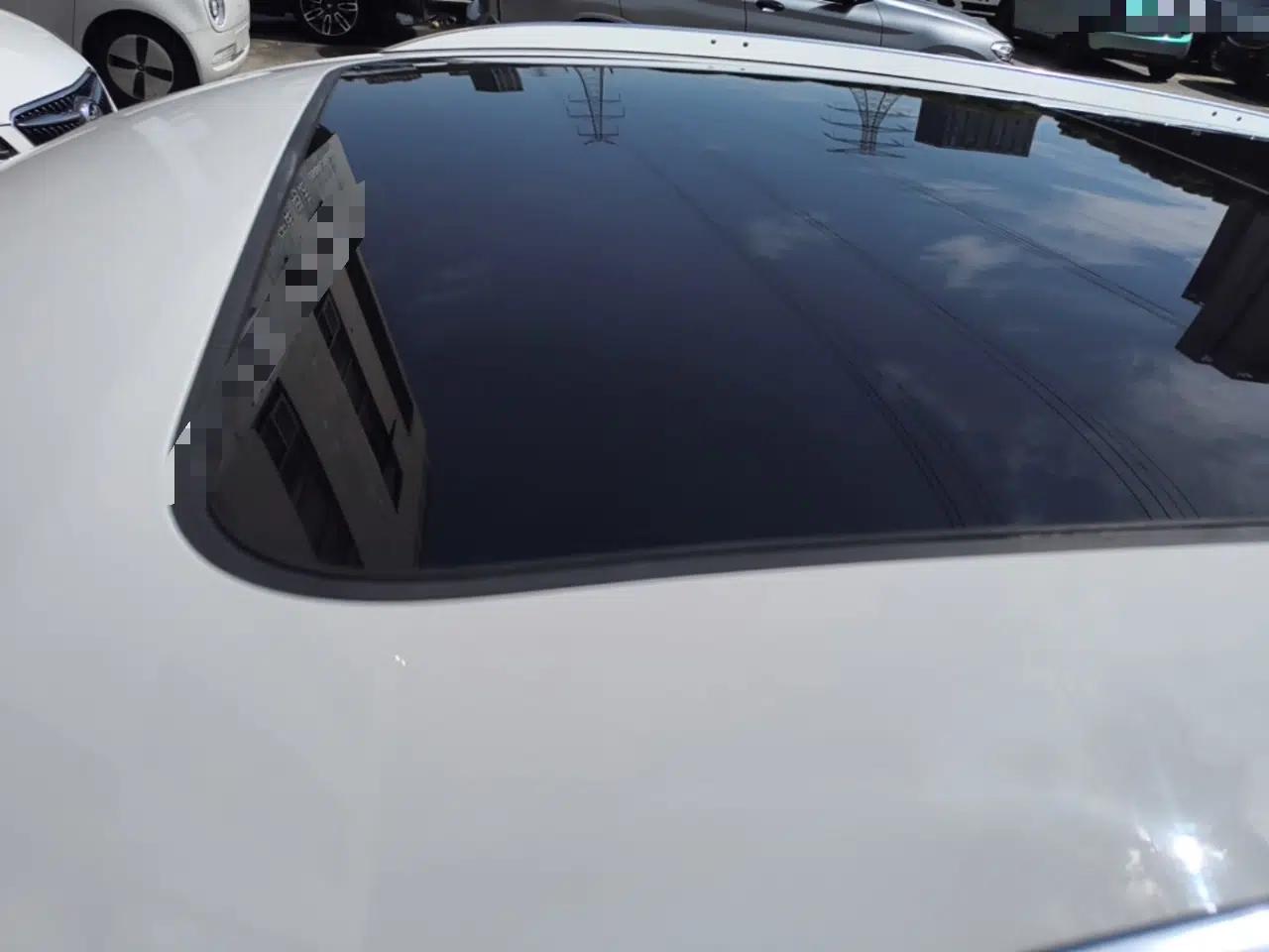 Audi Q5 2018 Collector's Edition 40 TFSI Technology Model — миниатюра 7