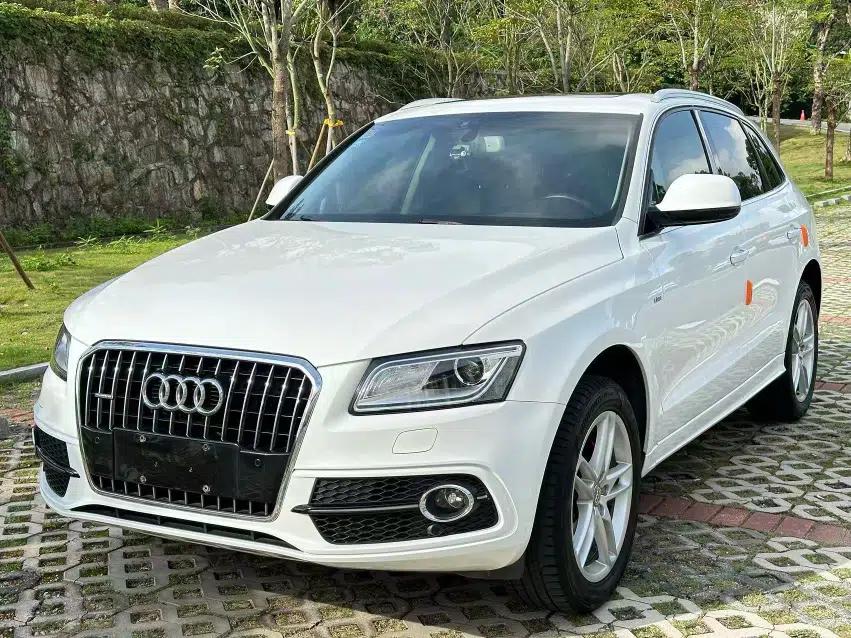 Audi Q5 2018 Collector's Edition 40 TFSI Technology Model — миниатюра 1