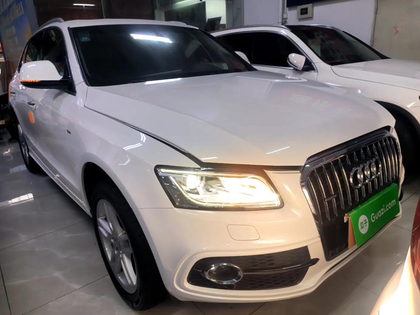 Audi Q5 2018 Collector's Edition 40 TFSI Technology Model — миниатюра 3