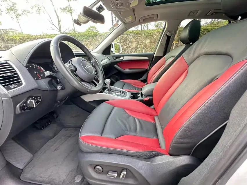 Audi Q5 2018 Collector's Edition 40 TFSI Technology Model — миниатюра 24