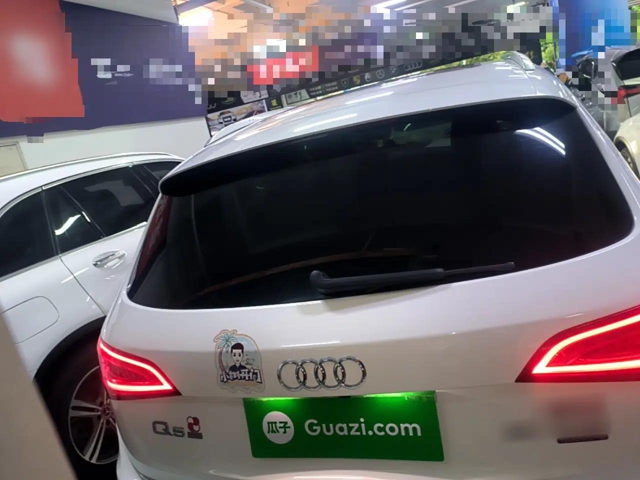 Audi Q5 2018 Collector's Edition 40 TFSI Technology Model — миниатюра 5