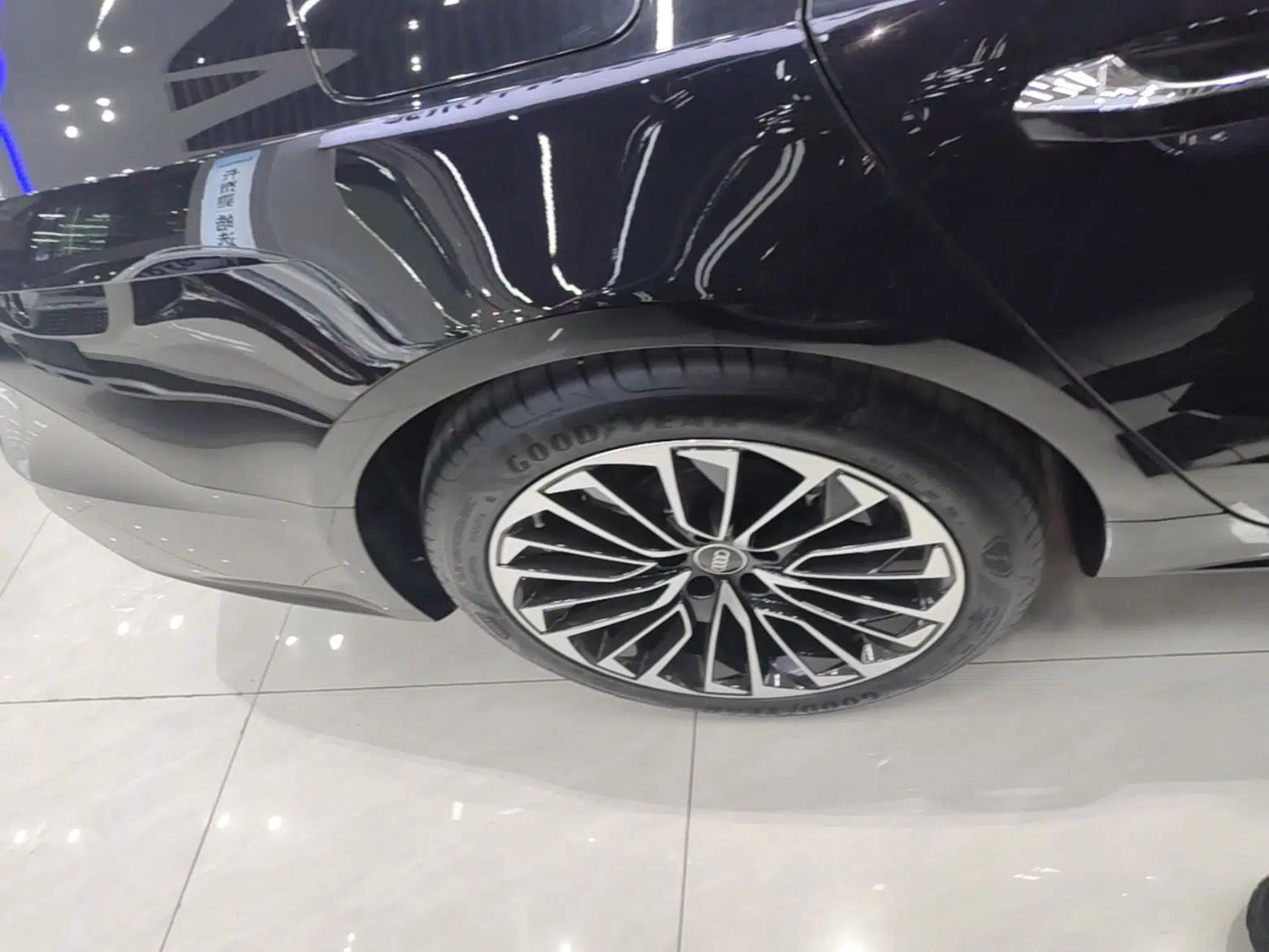 Audi A7L 2025 45 TFSI Luxury Edition — миниатюра 11