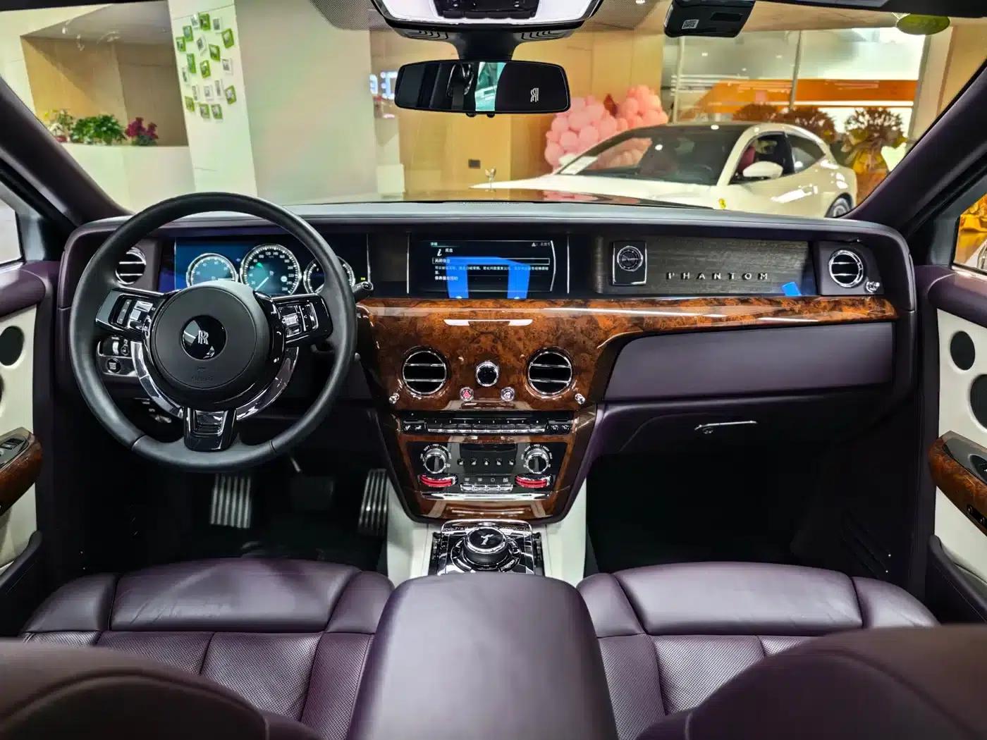 2018 Phantom 6.7T Long Wheelbase — миниатюра 25