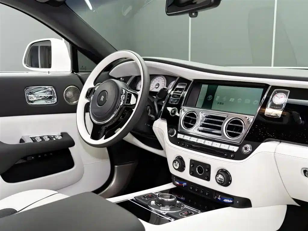 2017 Phantom 6.6T Black Badge Edition — миниатюра 16