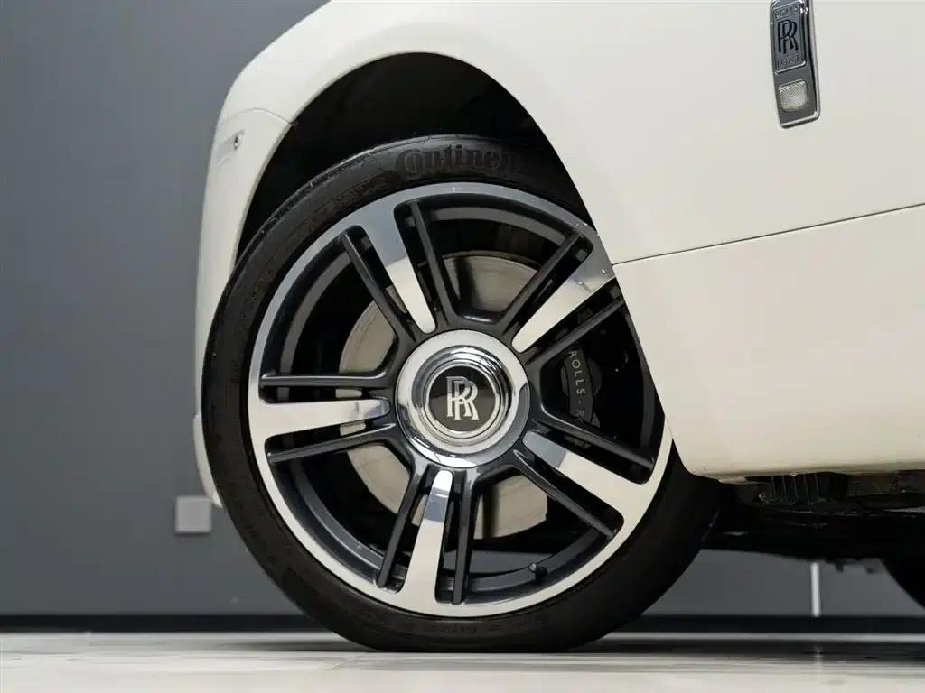 2017 Phantom 6.6T Black Badge Edition — миниатюра 5