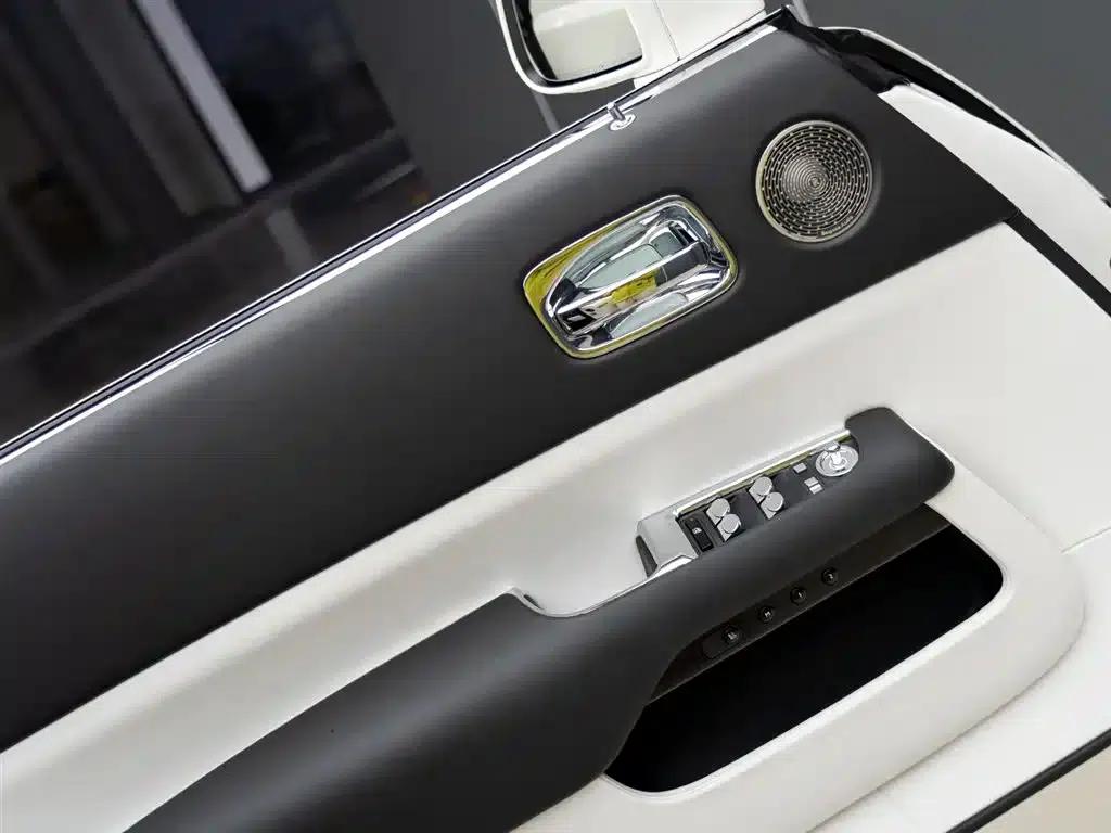 2017 Phantom 6.6T Black Badge Edition — миниатюра 7