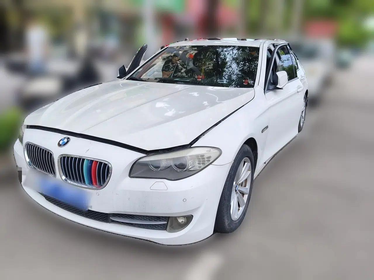 BMW 5 Series 2011 523Li Leading Model — миниатюра 1