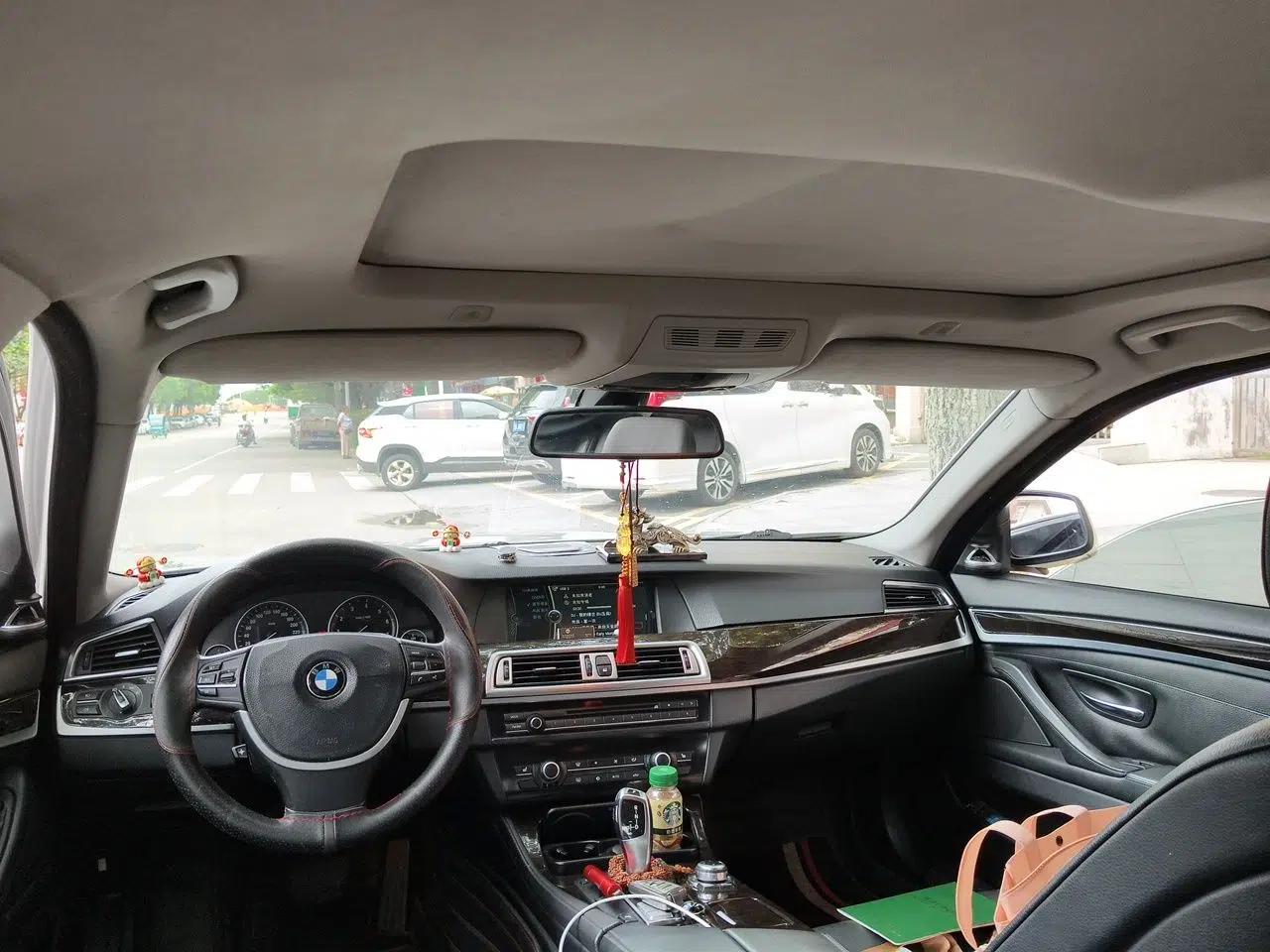 BMW 5 Series 2011 523Li Leading Model — миниатюра 18