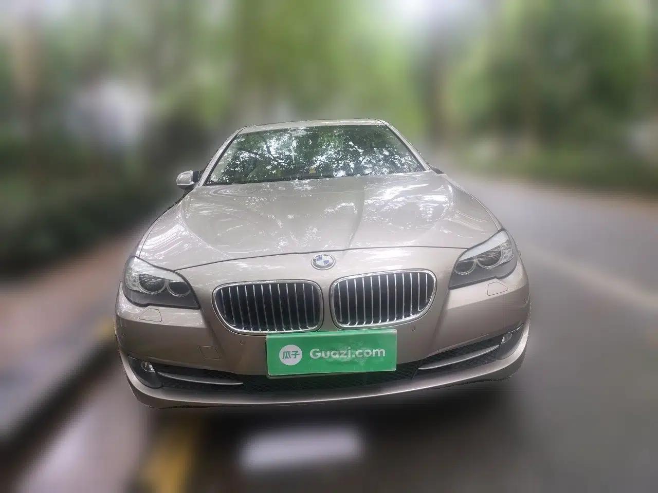 BMW 5 Series 2012 530Li Leading Model — миниатюра 2