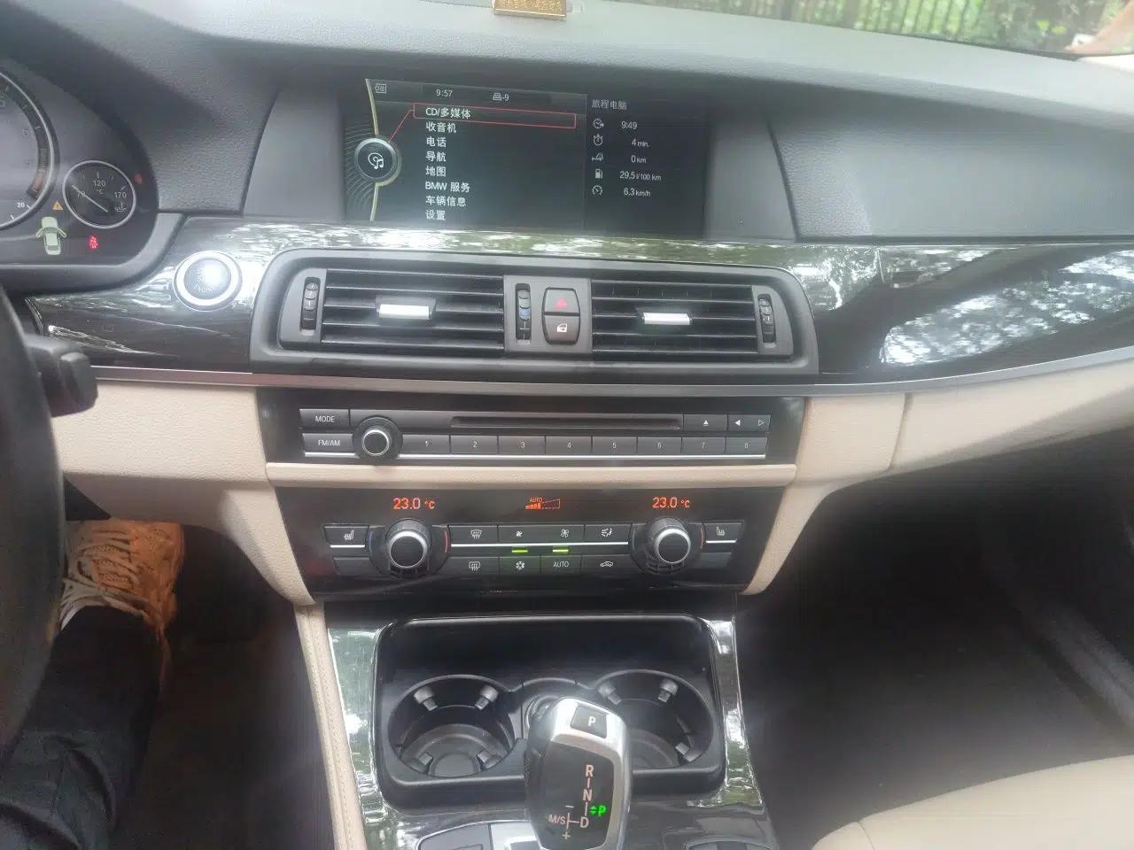 BMW 5 Series 2012 530Li Leading Model — миниатюра 13