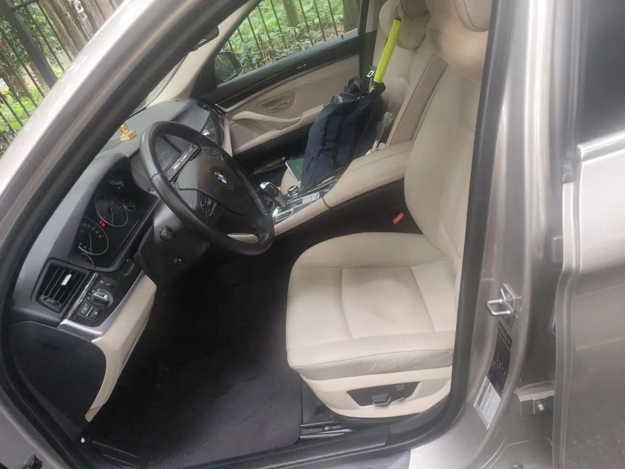 BMW 5 Series 2012 530Li Leading Model — миниатюра 15
