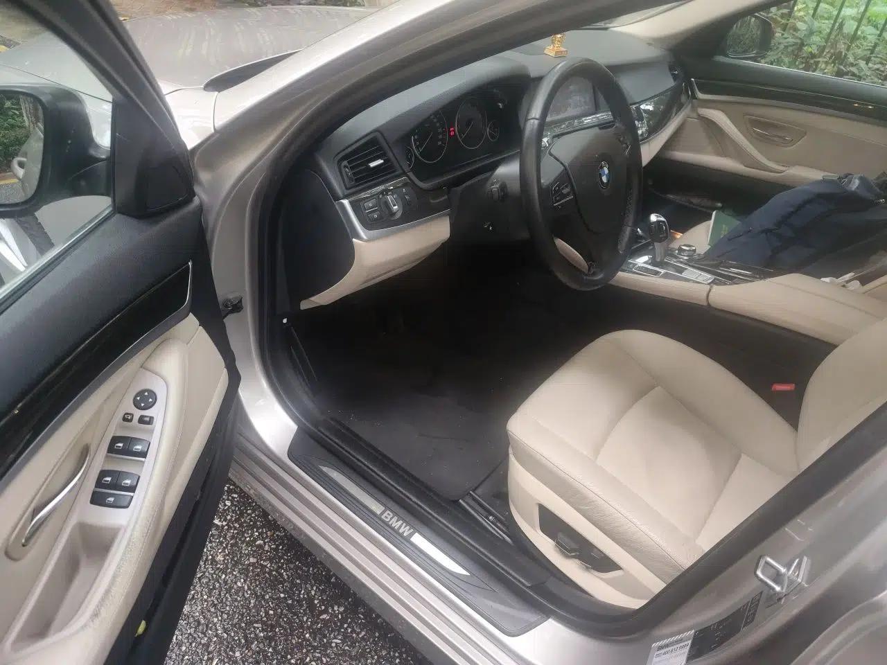 BMW 5 Series 2012 530Li Leading Model — миниатюра 16