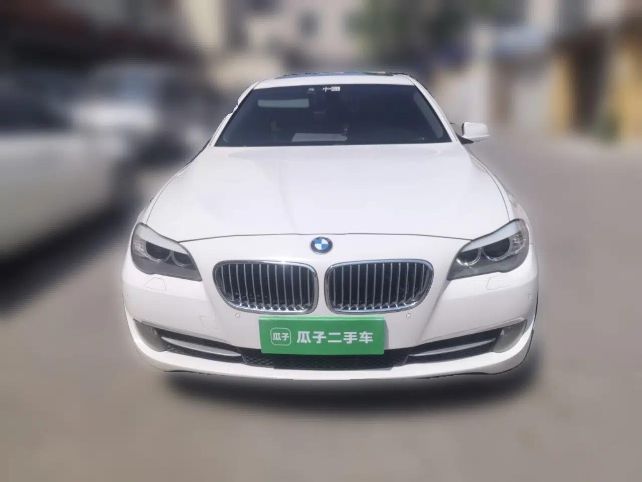 BMW 5 Series 2011 523Li Luxury Model — миниатюра 2