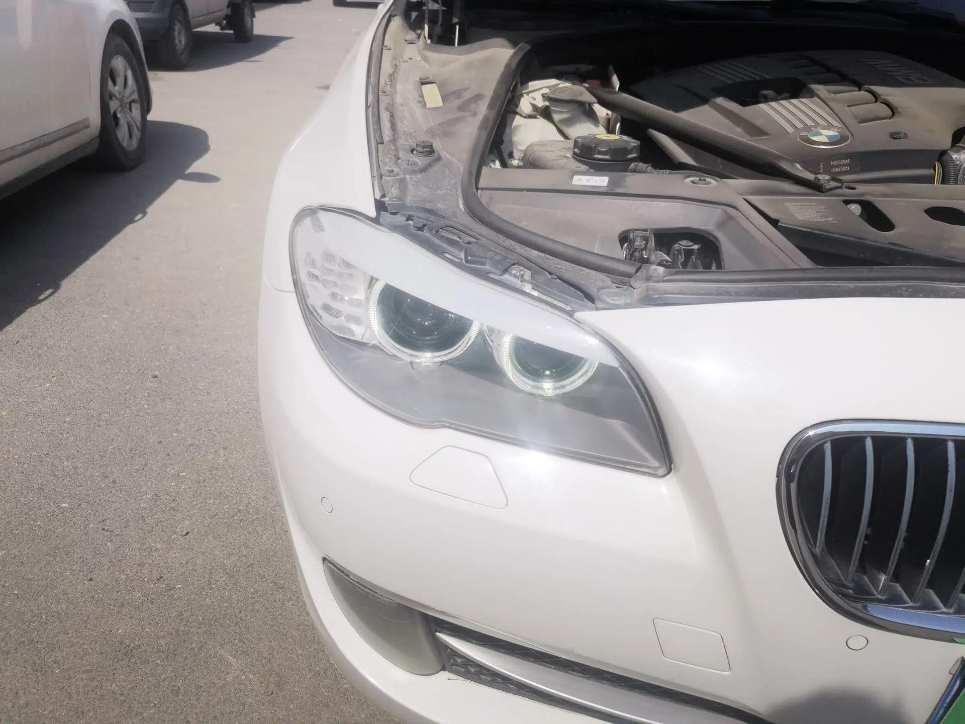 BMW 5 Series 2011 523Li Luxury Model — миниатюра 7