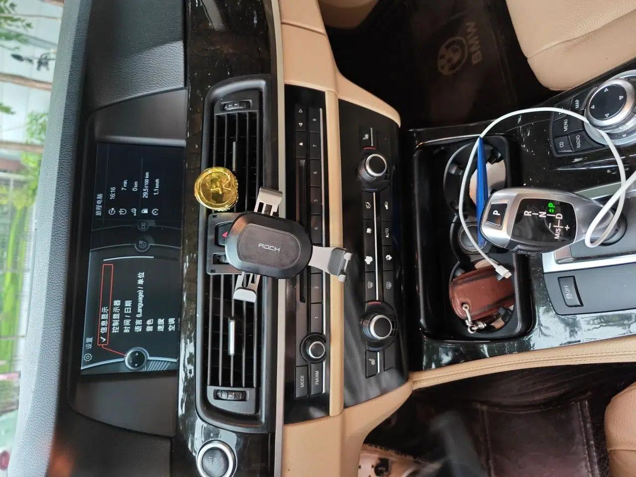 BMW 5 Series 2012 523Li Leading Model — миниатюра 13
