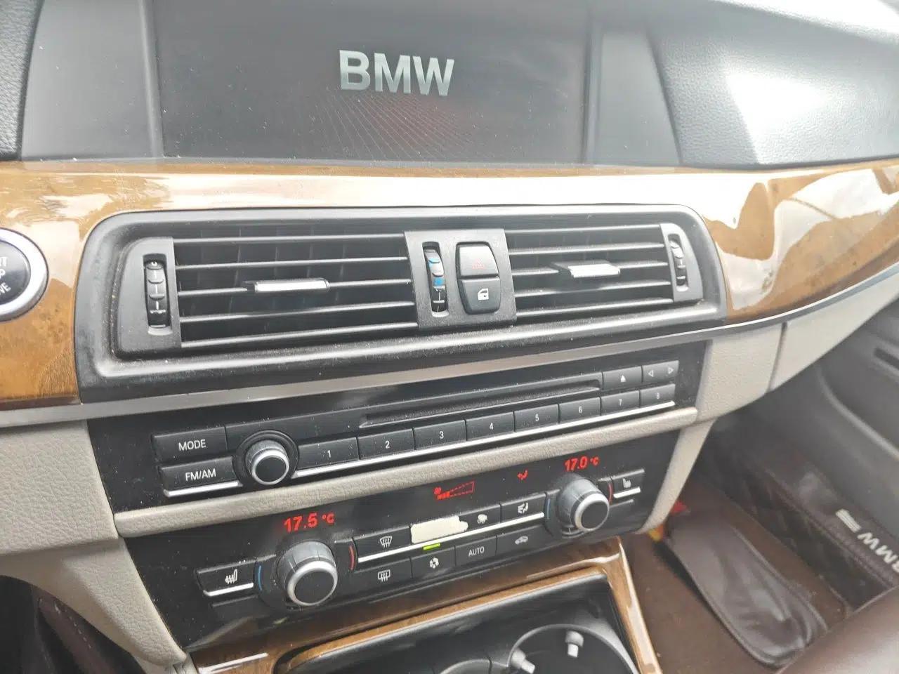 BMW 5 Series 2011 528Li Luxury Model — миниатюра 13