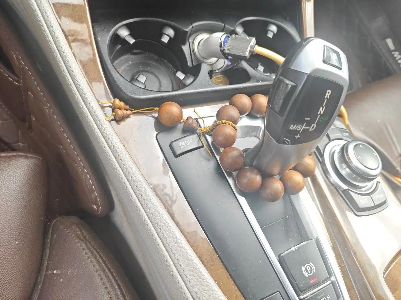 BMW 5 Series 2011 528Li Luxury Model — миниатюра 14