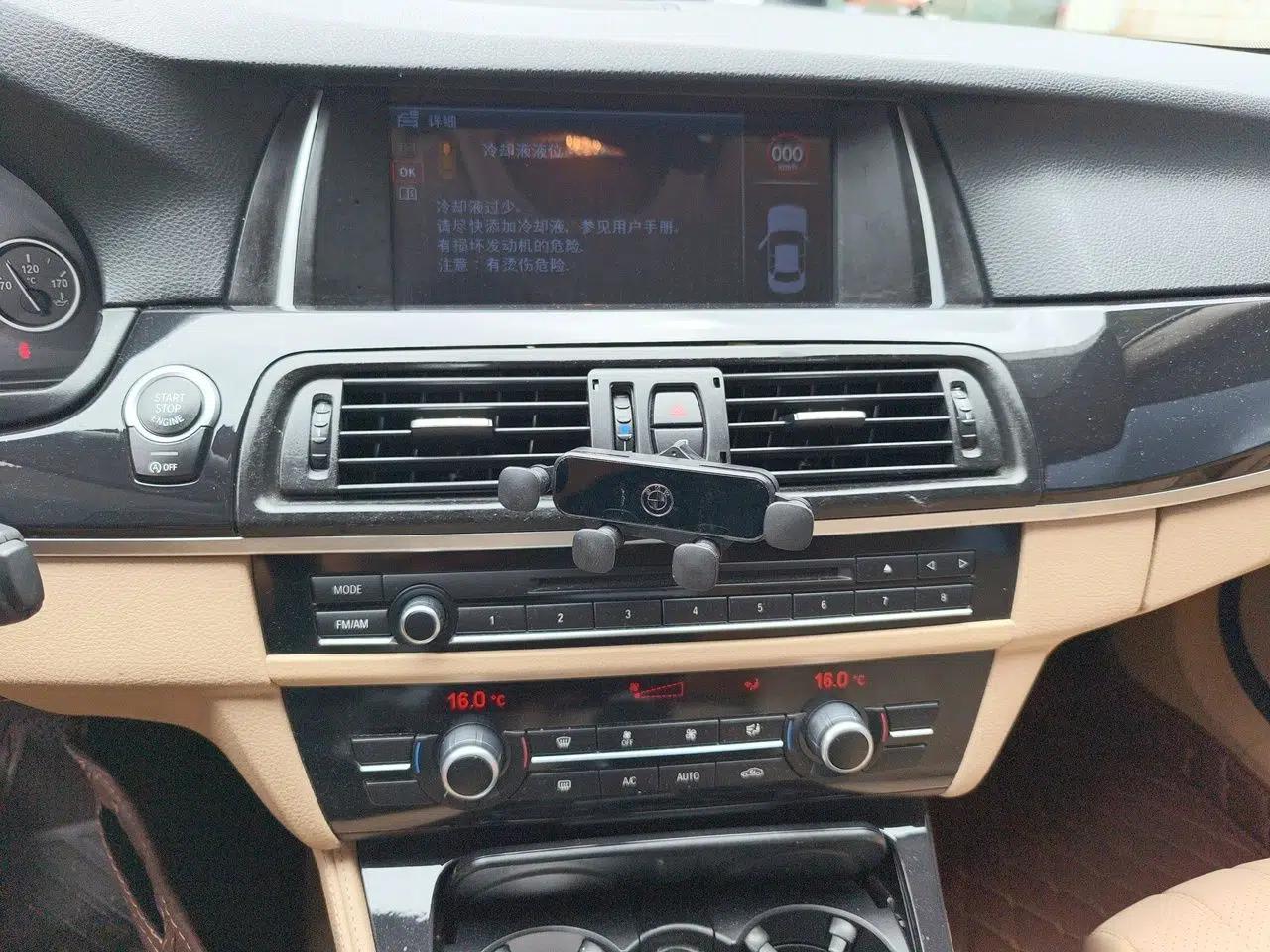 BMW 5 Series 2013 520Li Elegant Edition — миниатюра 13