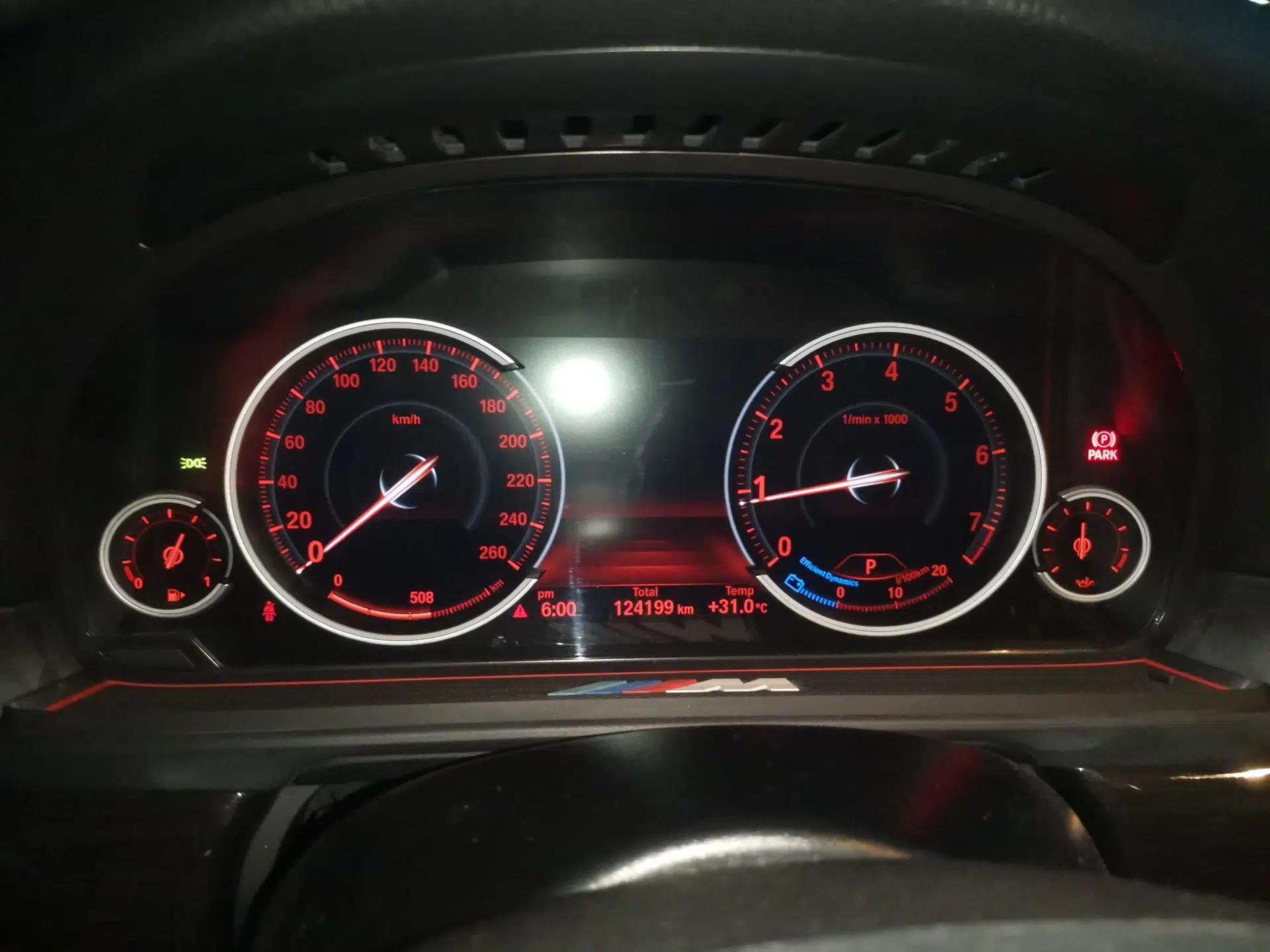 BMW 5 Series 2014 525Li Luxury Design Package — миниатюра 11