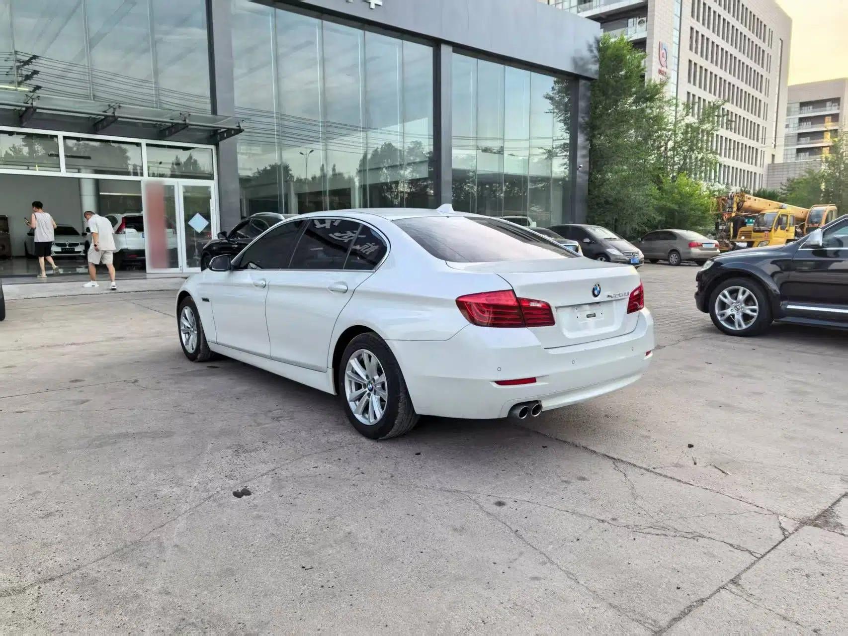 BMW 5 Series 2017 520Li Elegant Edition — миниатюра 6