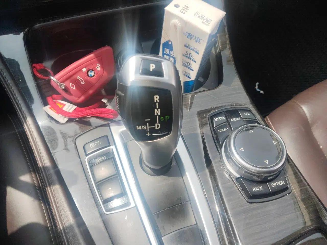 BMW 5 Series 2014 525Li Luxury Design Package — миниатюра 14