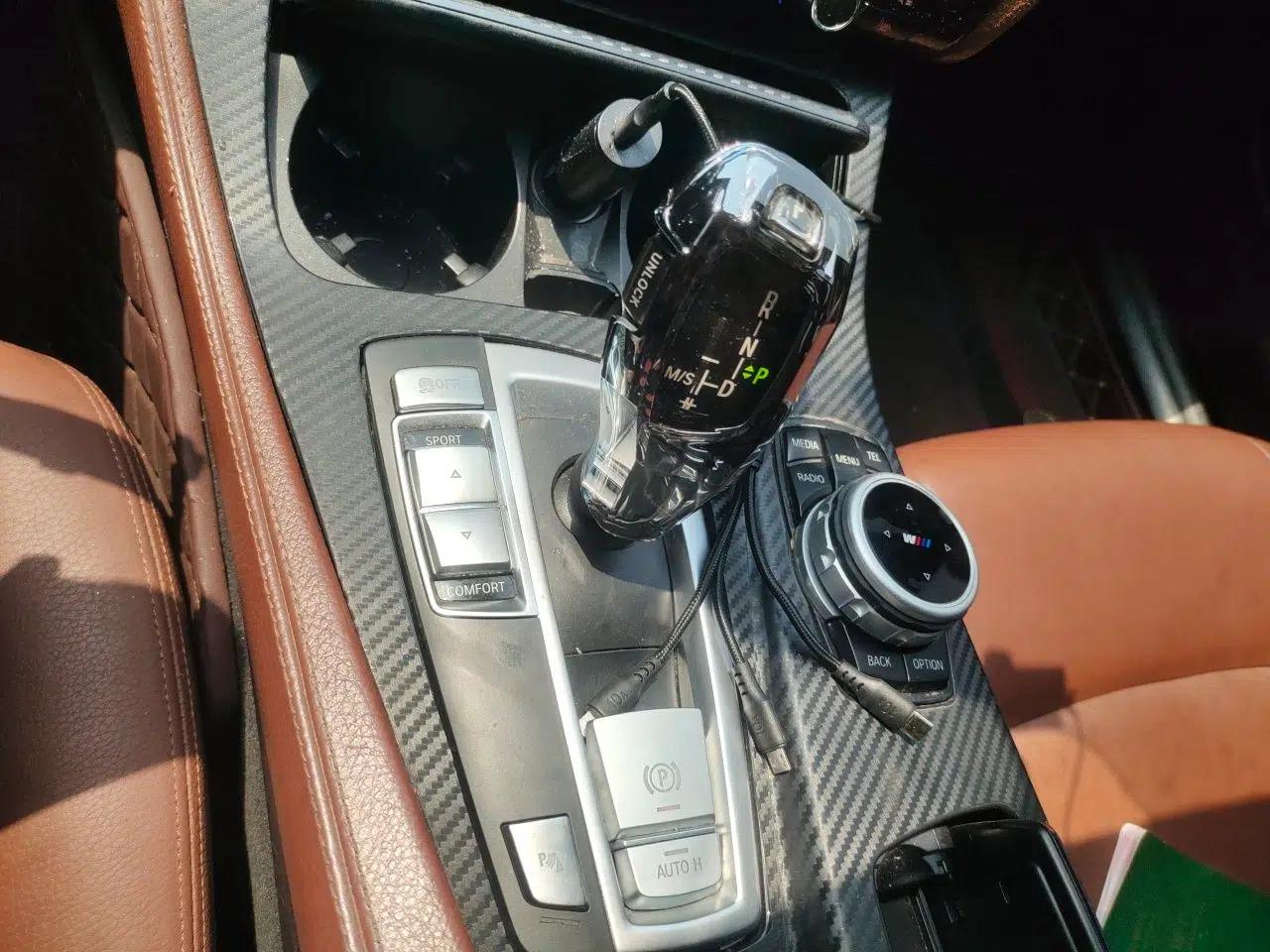 BMW 5 Series 2014 520Li Elegant Model — миниатюра 14
