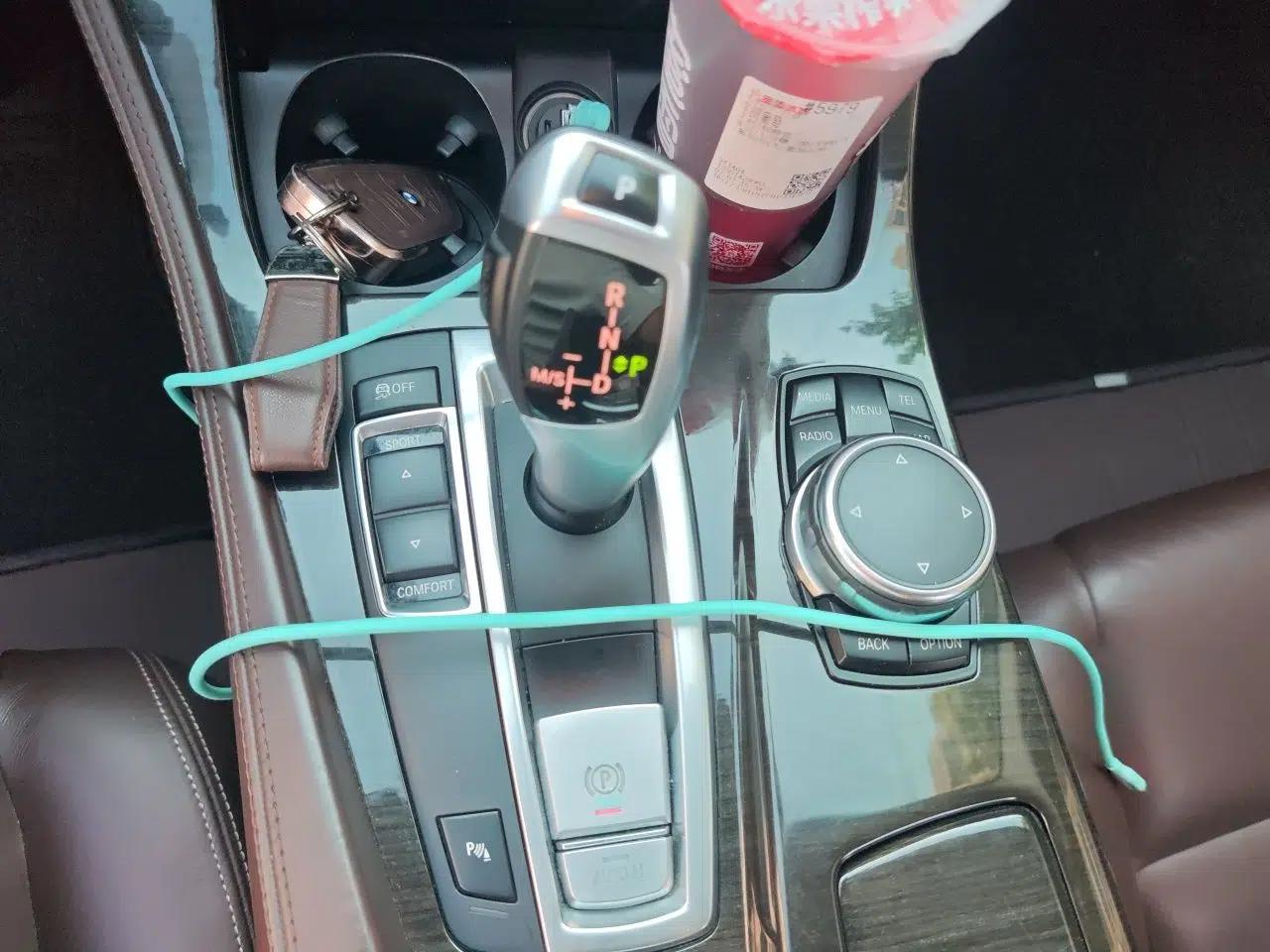 BMW 5 Series New Energy 2015 530Le — миниатюра 14