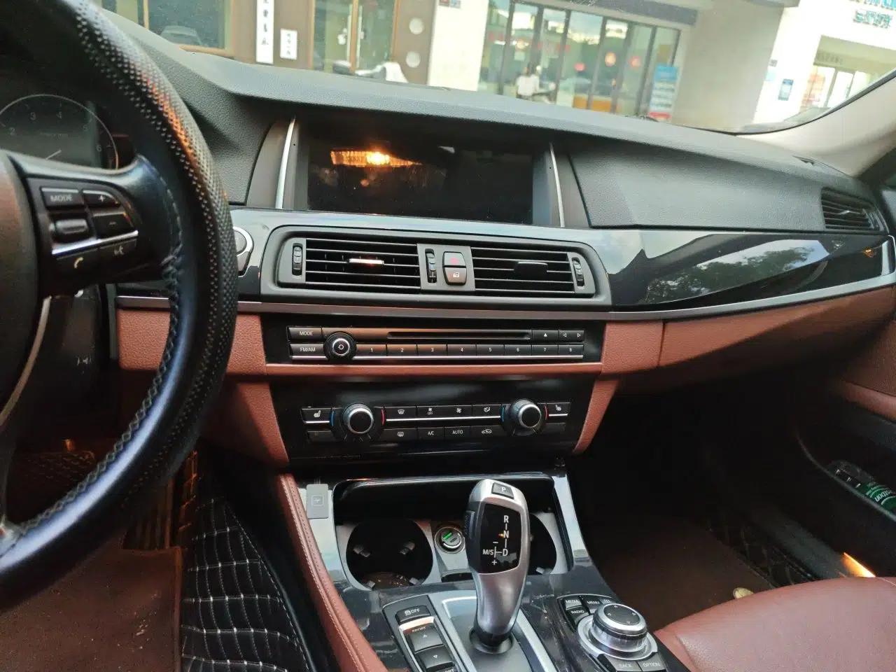 BMW 5 Series 2017 520Li Elegant Edition — миниатюра 13