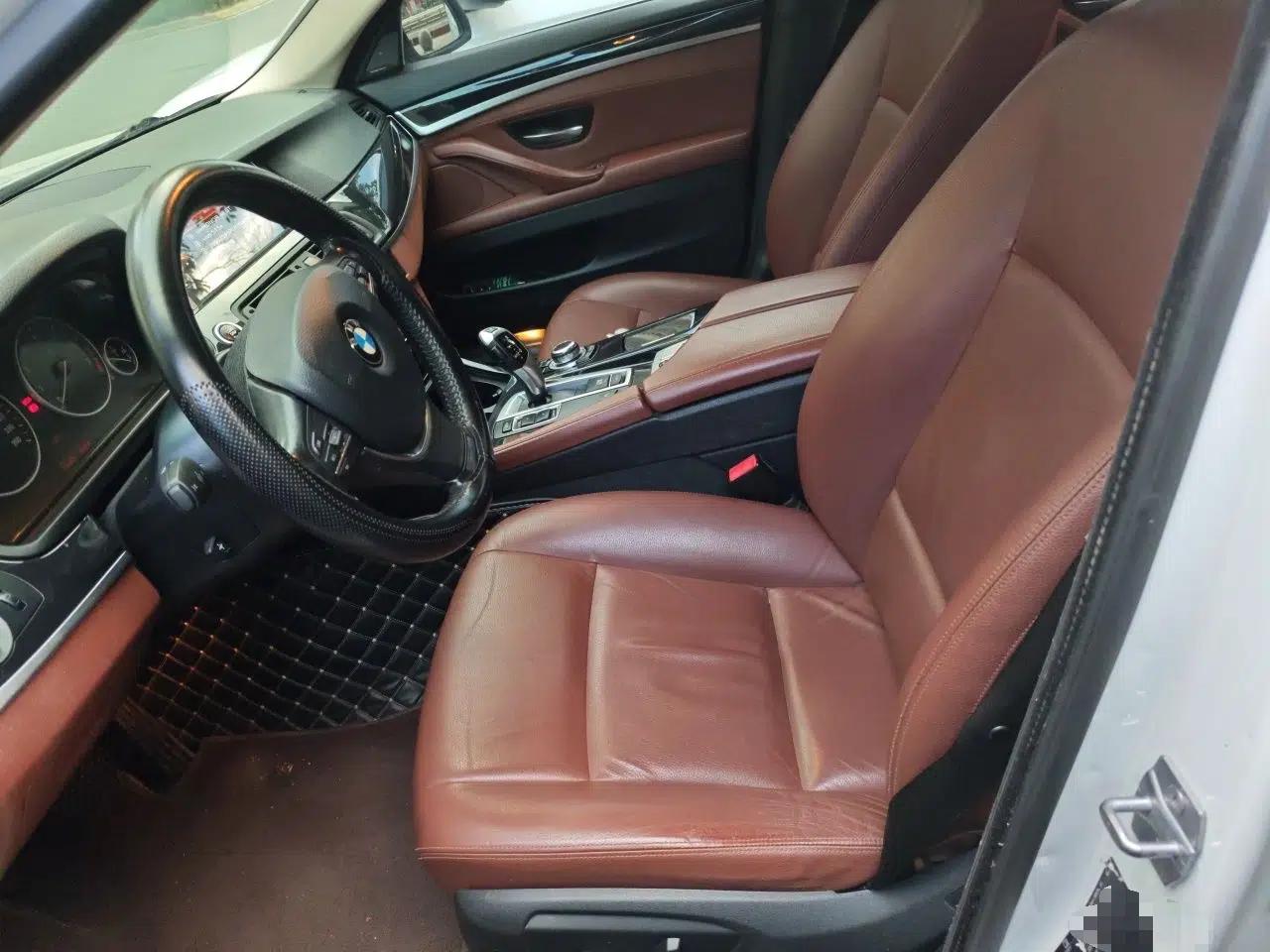 BMW 5 Series 2017 520Li Elegant Edition — миниатюра 15