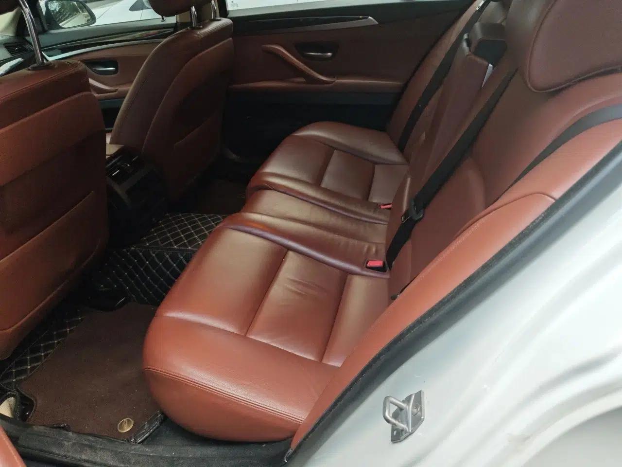 BMW 5 Series 2017 520Li Elegant Edition — миниатюра 17
