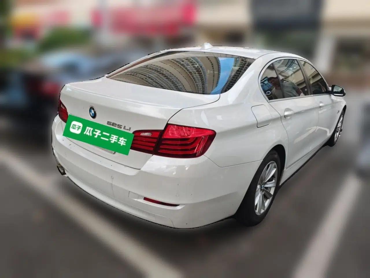 BMW 5 Series 2017 520Li Elegant Edition — миниатюра 6