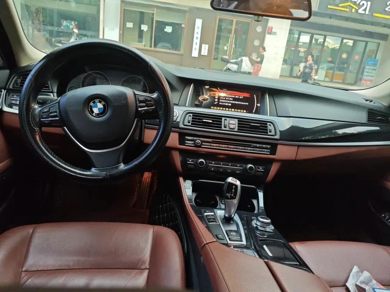 BMW 5 Series 2017 520Li Elegant Edition — миниатюра 9