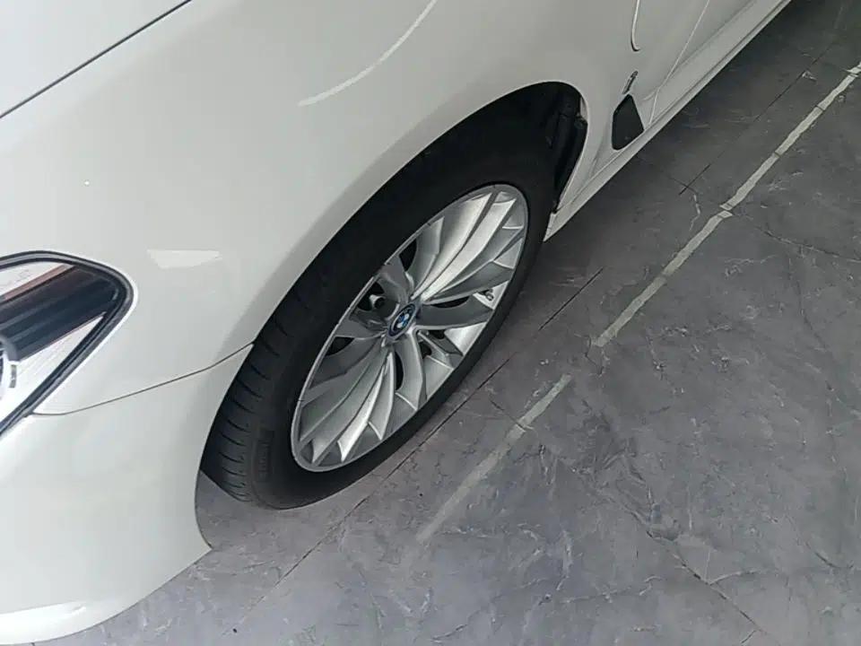 BMW 5 Series New Energy 2019 530Le Luxury Package — миниатюра 15